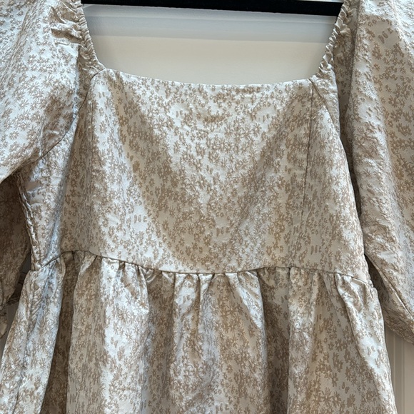 Elegant Cream Floral Women's Dress ⭐️ - Picture 4 of 6